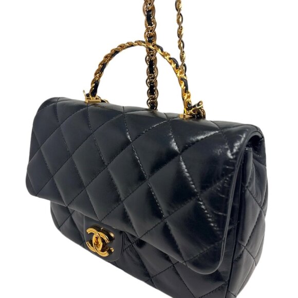 Chanel black quilted lambskin flap bag with top handle & crossbody chain - Picture 4 of 10